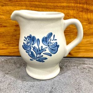Vintage Pfaltzgraff creamer Yorktowne